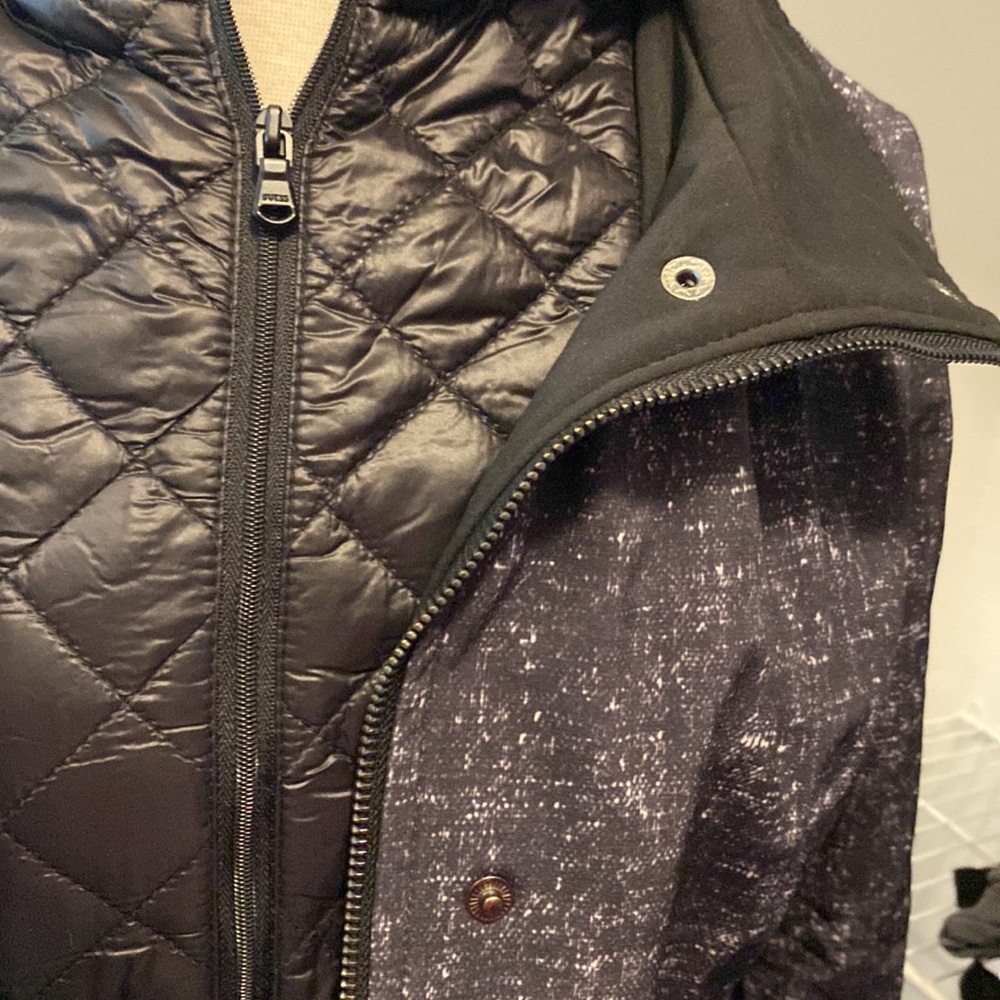 Stylish Guess Jacket - image 2